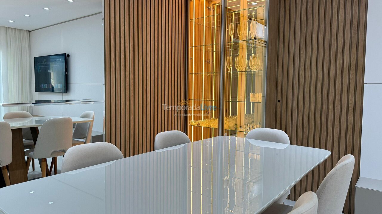 Apartamento para aluguel de temporada em Bombinhas (Praia de Bombas)