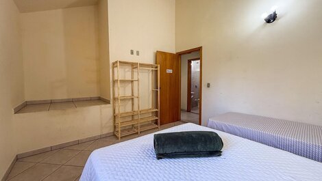 410 - Apartamento de 2 habitaciones en Bombas