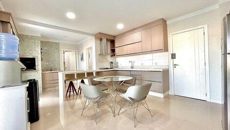 032 - Duplex Penthouse with Jacuzzi in Bombas Beach