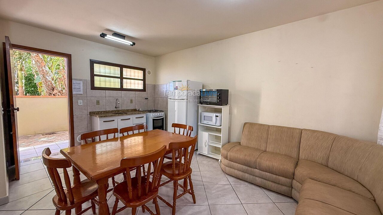 Apartamento para alquiler de vacaciones em Bombinhas (Praia de Bombas)