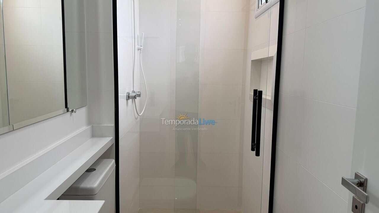 Apartamento para aluguel de temporada em Bombinhas (Praia de Bombas)