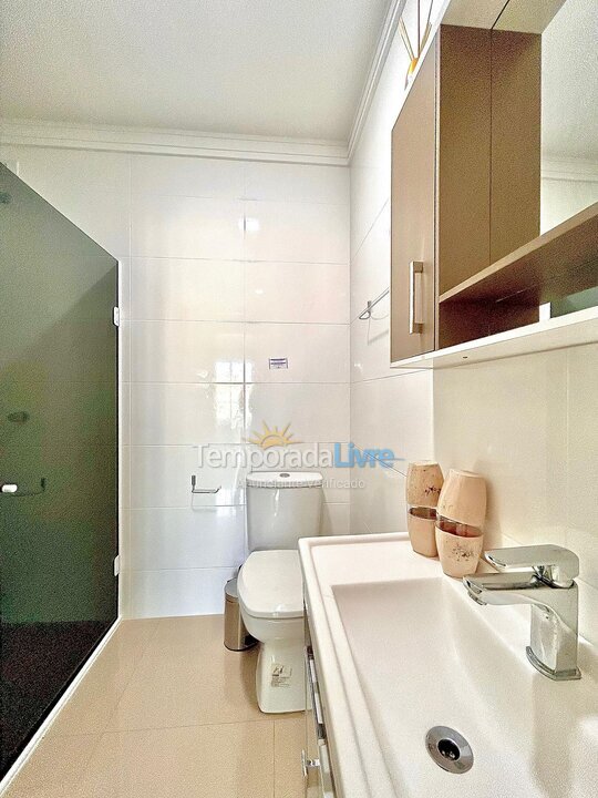 Apartment for vacation rental in Bombinhas (Praia de Bombas)