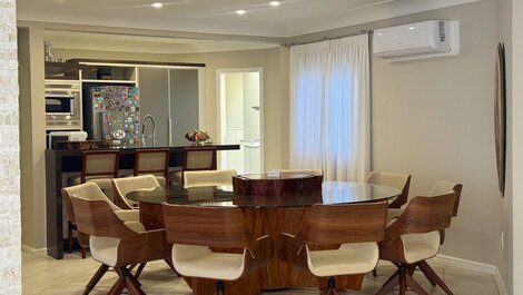 130 - Apartamento Alto Padrão Praia de Bombas