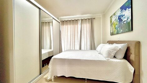 032 - Duplex Penthouse with Jacuzzi in Bombas Beach