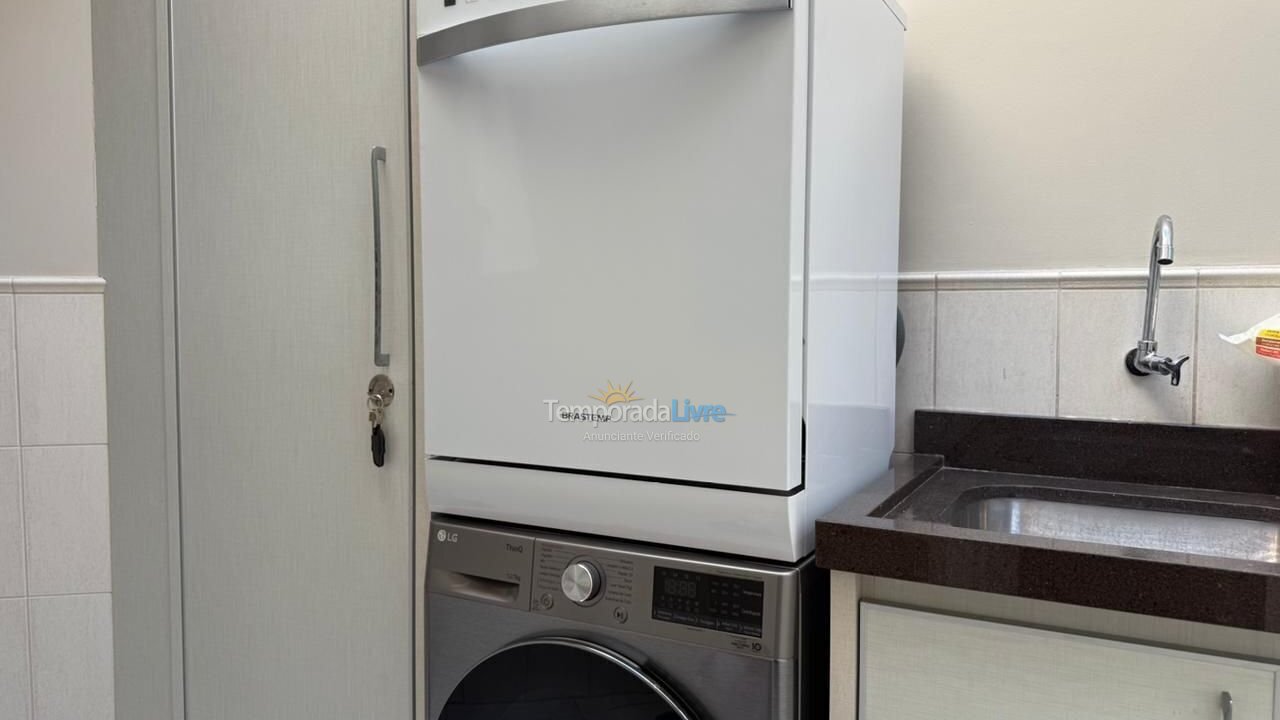 Chácara / sítio para aluguel de temporada em Bombinhas (Praia de Bombas)