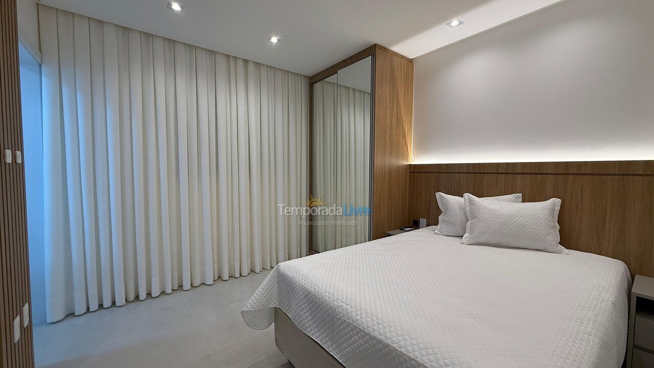 Apartamento para aluguel de temporada em Bombinhas (Praia de Bombas)