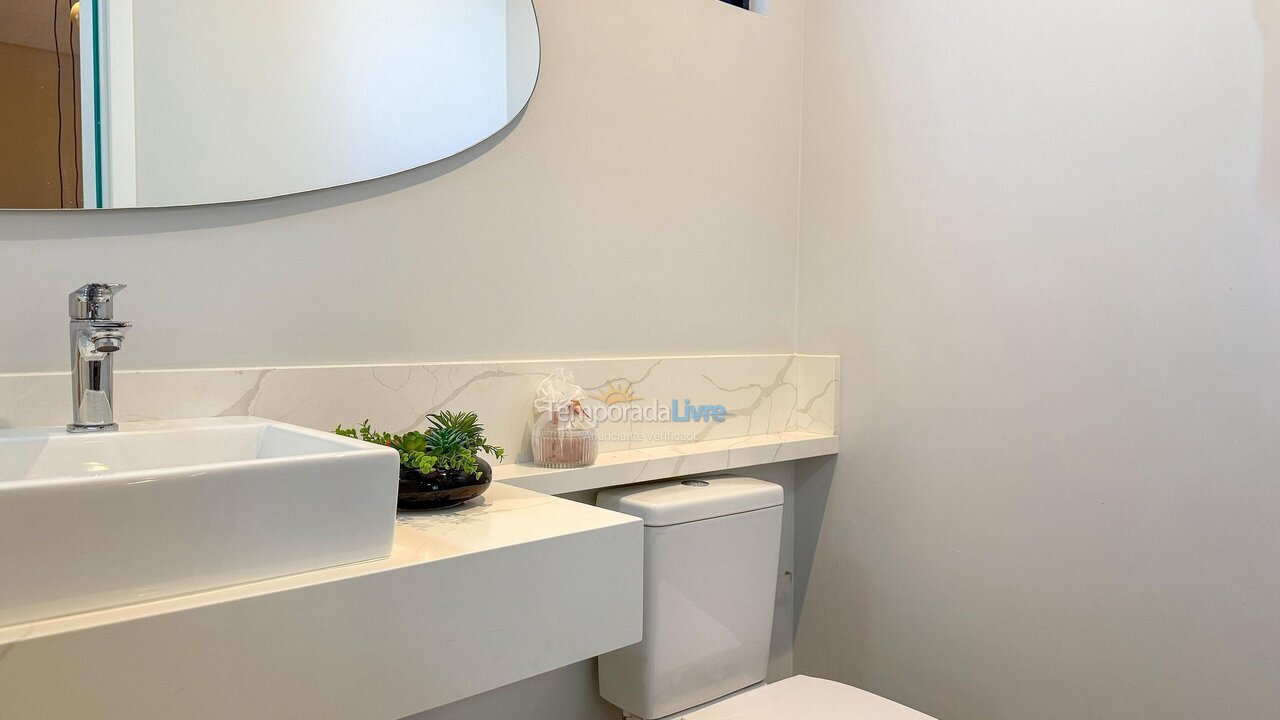 Apartment for vacation rental in Bombinhas (Praia de Bombas)