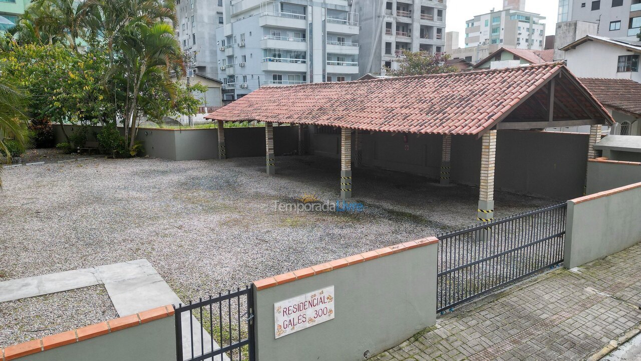 Apartamento para alquiler de vacaciones em Bombinhas (Praia de Bombas)