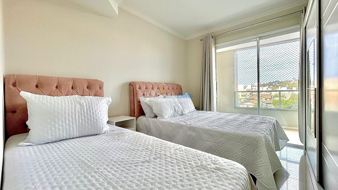 Apartment for vacation rental in Bombinhas (Praia de Bombas)