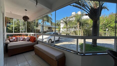 114 - Garden com 03 Dorm Bombinhas Centro