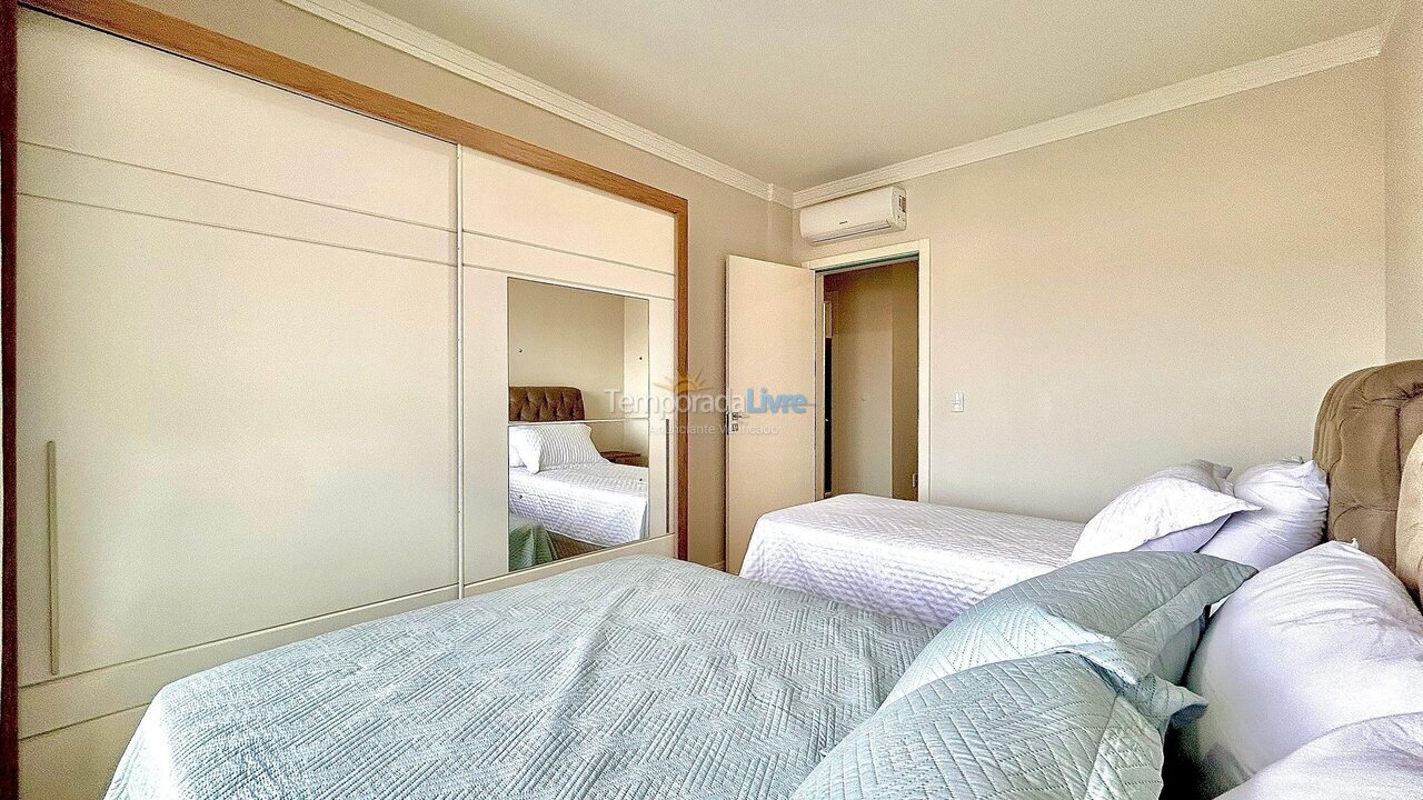 Apartment for vacation rental in Bombinhas (Praia de Bombas)