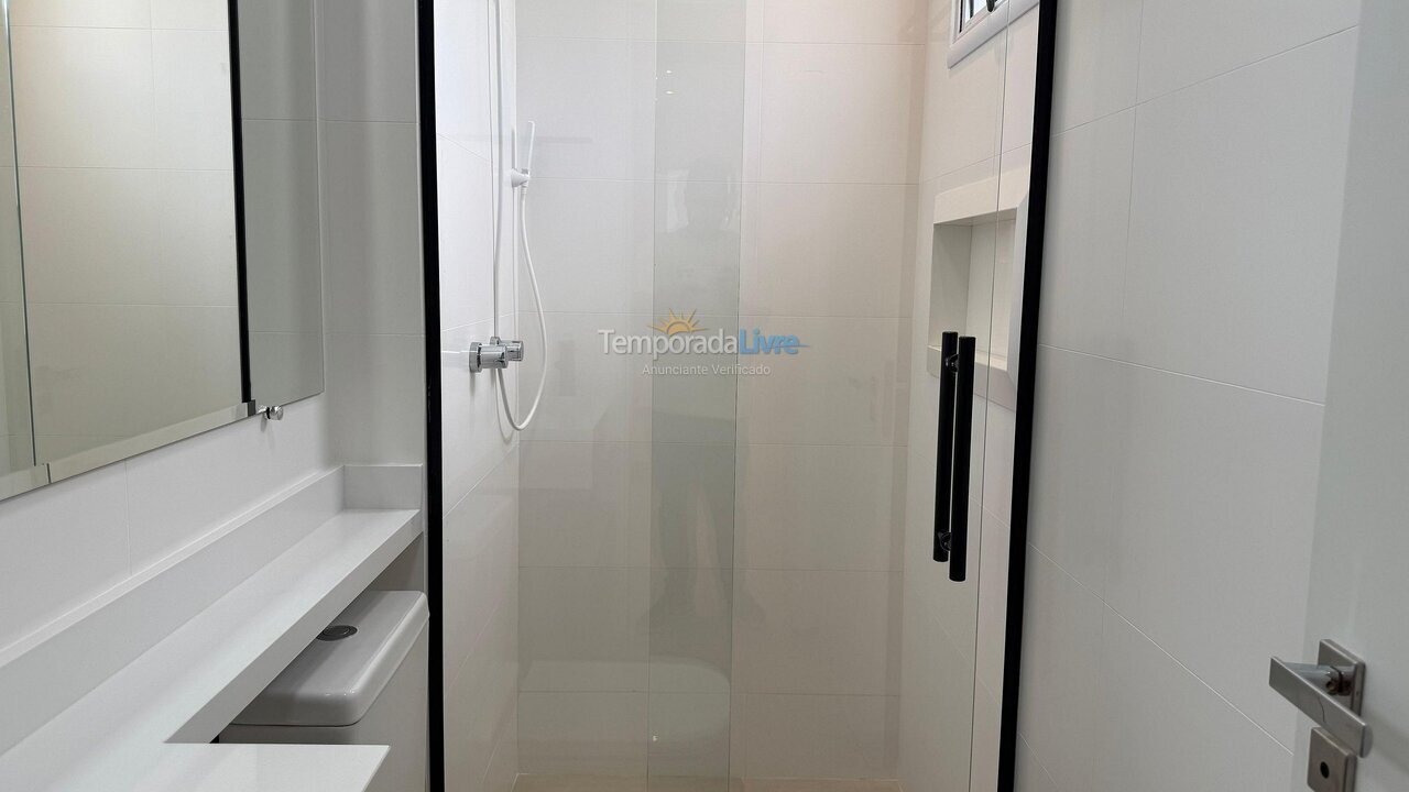 Apartamento para aluguel de temporada em Bombinhas (Praia de Bombas)