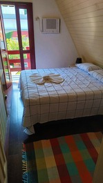 Quarto 2 com cama queen