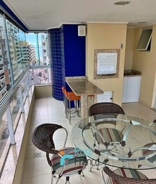 Apartamento de 4 habitaciones con vistas al mar, Meia Praia, SC