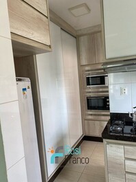 Apartamento de 4 habitaciones con vistas al mar, Meia Praia, SC