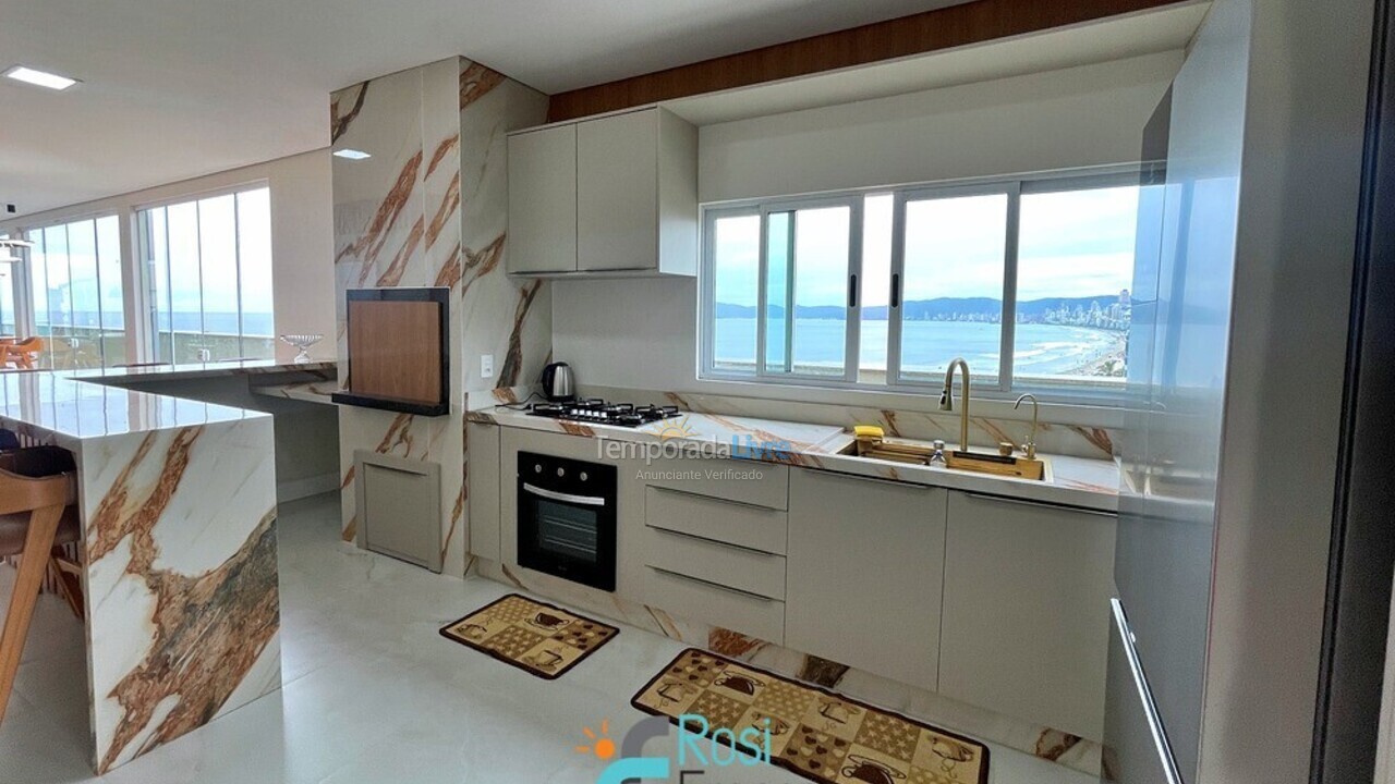 Apartamento para aluguel de temporada em Itapema (Meia Praia)