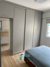 Apartamento de 4 habitaciones con vistas al mar, Meia Praia, SC