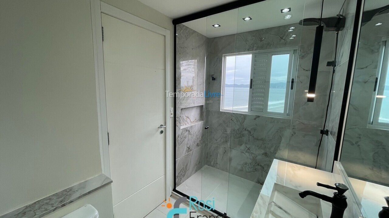 Apartamento para aluguel de temporada em Itapema (Meia Praia)