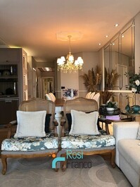 Apartamento 3 dormitórios vista mar Meia Praia SC