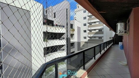 Apartamento 3 dormitorios vista al mar Meia Praia SC