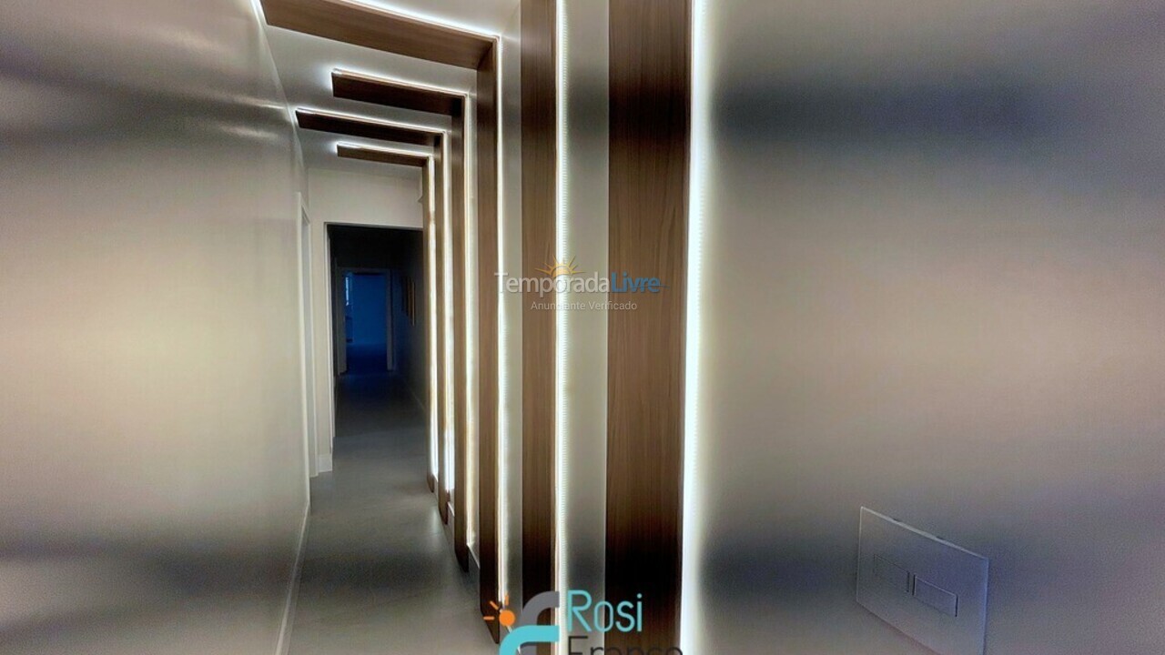 Apartamento para aluguel de temporada em Itapema (Meia Praia)