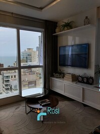 Apartamento 3 dormitórios vista mar Meia Praia SC