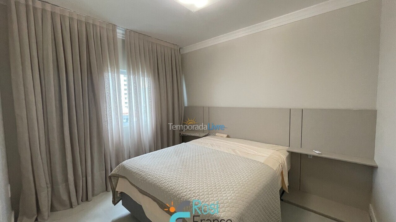 Apartamento para aluguel de temporada em Itapema (Meia Praia)