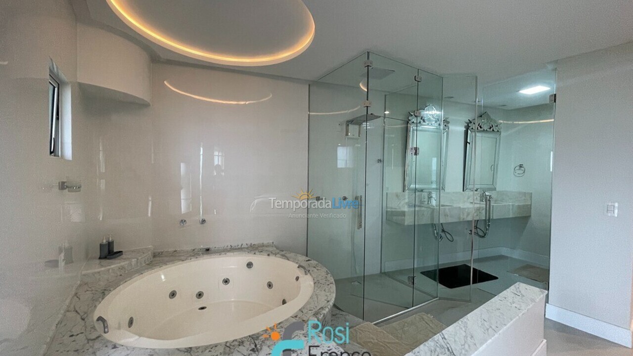 Apartamento para aluguel de temporada em Itapema (Meia Praia)