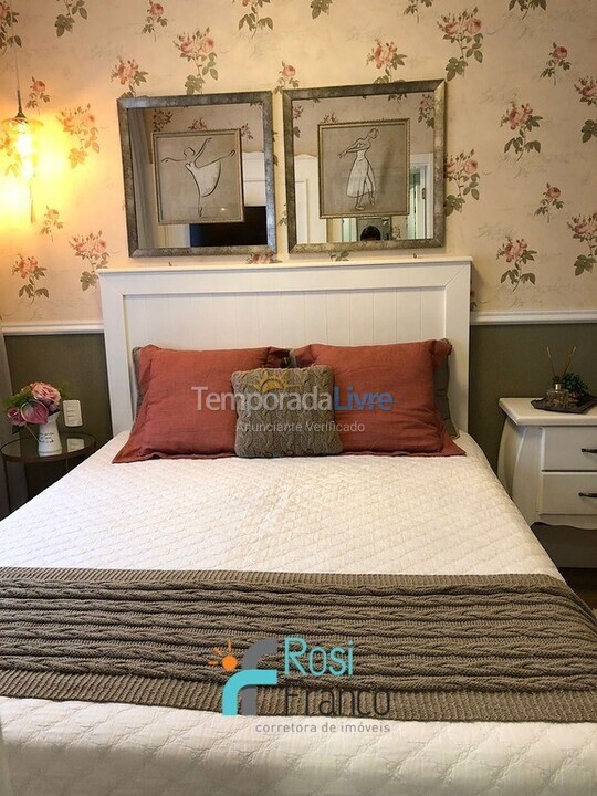 Apartamento para aluguel de temporada em Itapema (Meia Praia)