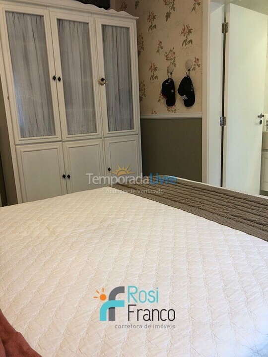 Apartamento para aluguel de temporada em Itapema (Meia Praia)