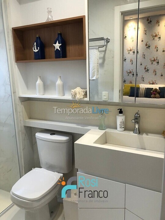 Apartamento para aluguel de temporada em Itapema (Meia Praia)