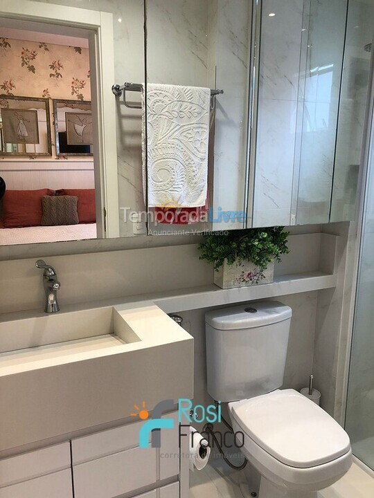 Apartamento para aluguel de temporada em Itapema (Meia Praia)