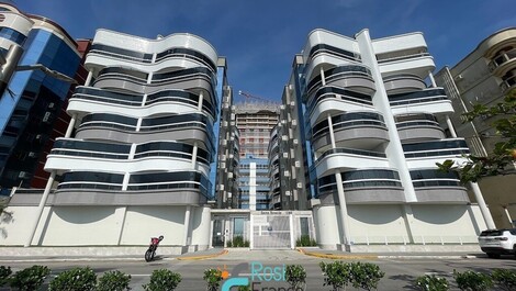 Apartamento frente mar 4 dormitórios Itapema centro SC