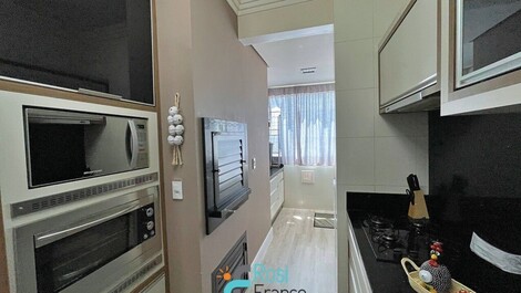 Apartamento frente al mar 4 suites Meia Praia SC