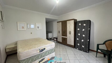 Apartamento frente mar 4 dormitórios Itapema centro SC