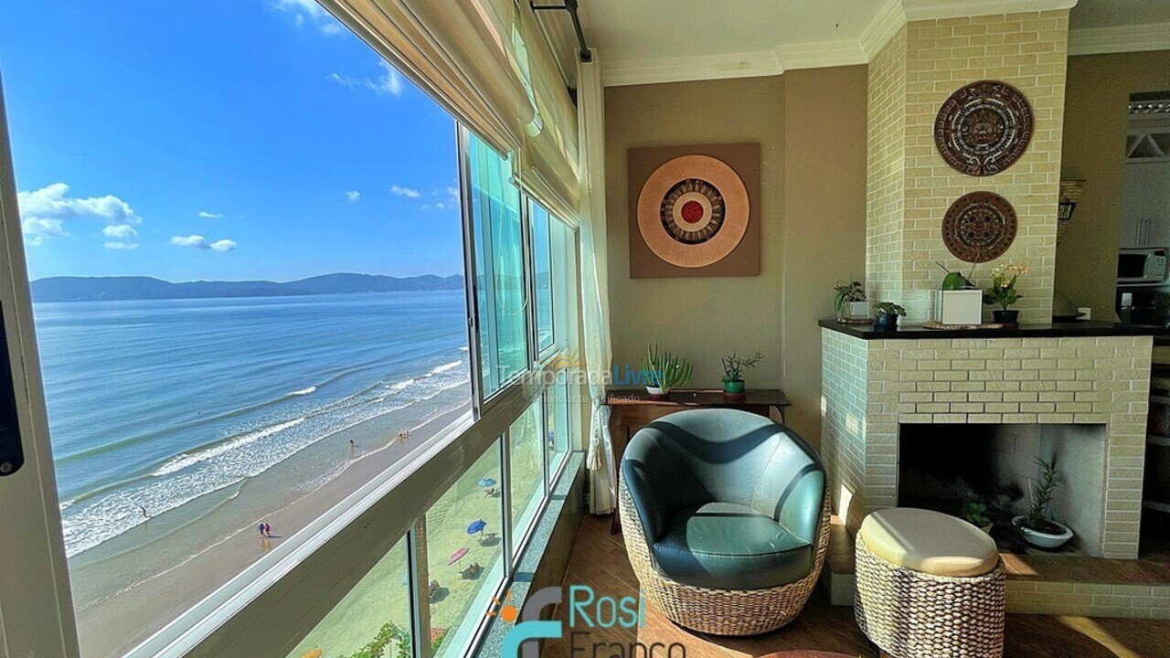 Apartamento para aluguel de temporada em Itapema (Meia Praia Frente Mar)