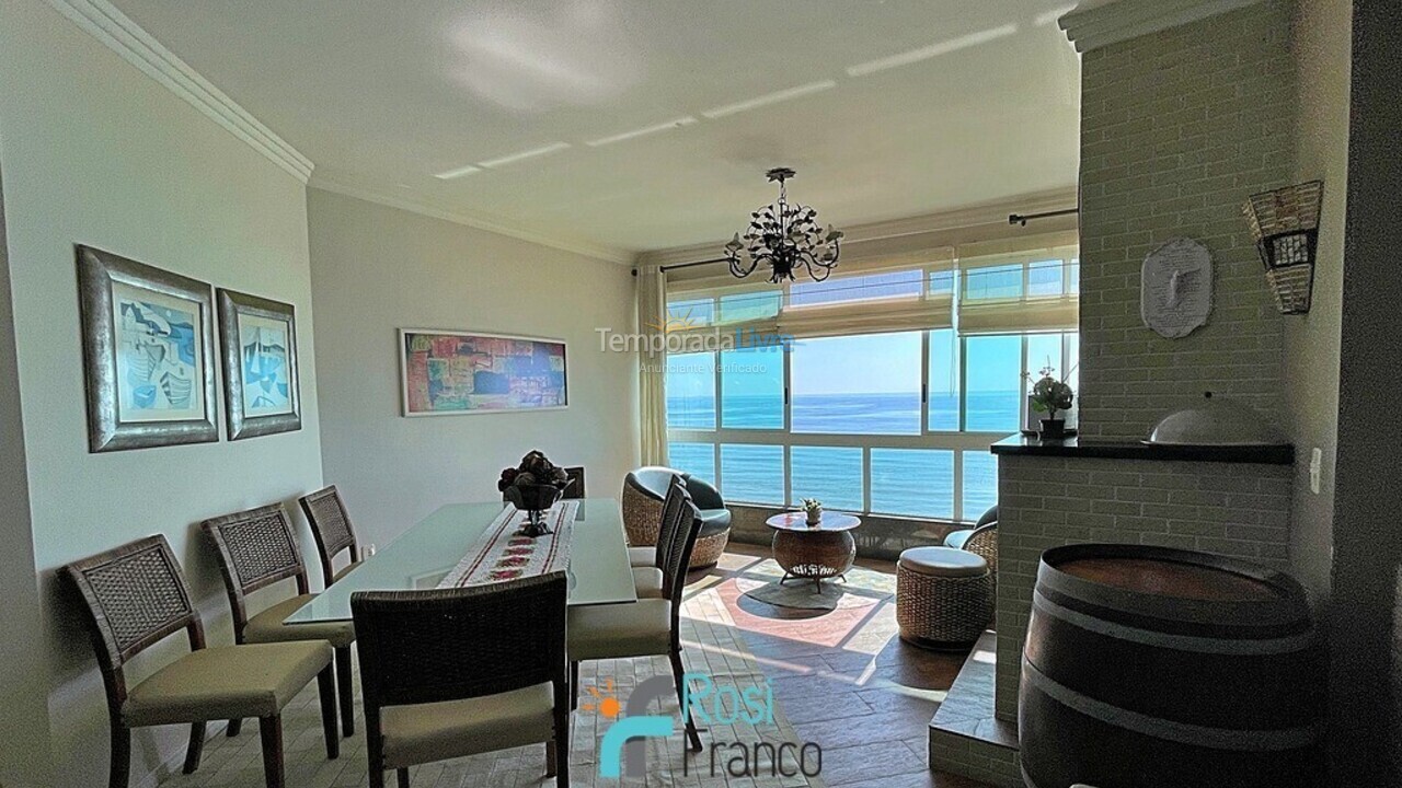 Apartamento para aluguel de temporada em Itapema (Meia Praia Frente Mar)