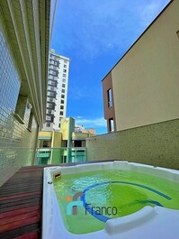 Apartment with 4 suites, ocean view, Meia Praia, SC