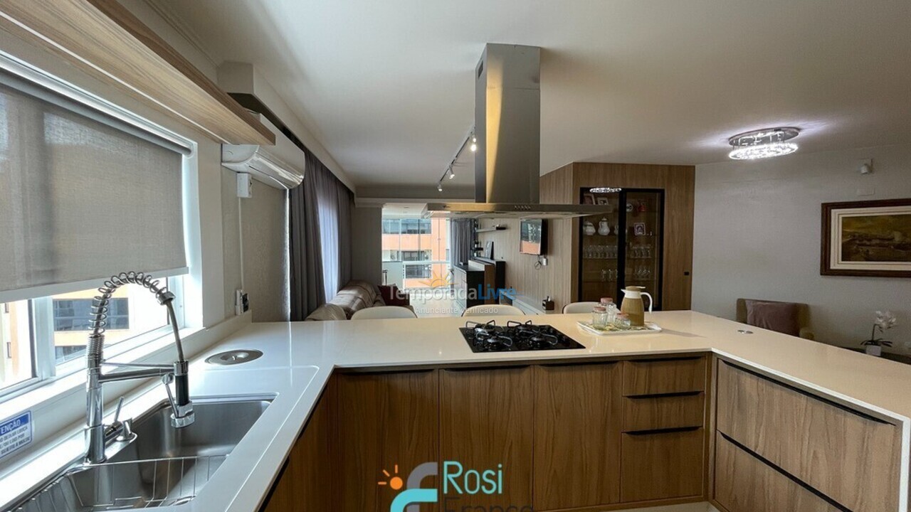 Apartamento para alquiler de vacaciones em Itapema (Meia Praia)