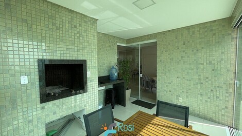 Apartment with 4 suites, ocean view, Meia Praia, SC