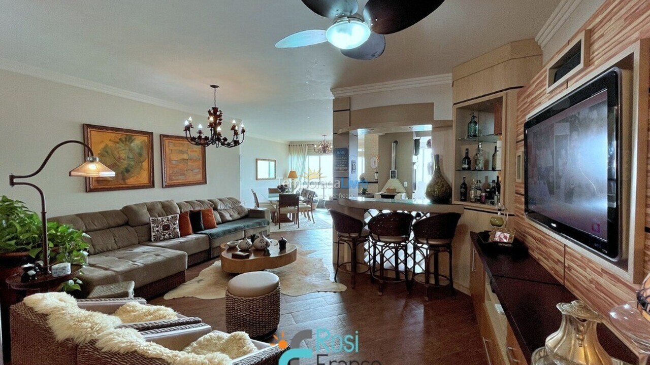 Apartamento para aluguel de temporada em Itapema (Meia Praia Frente Mar)