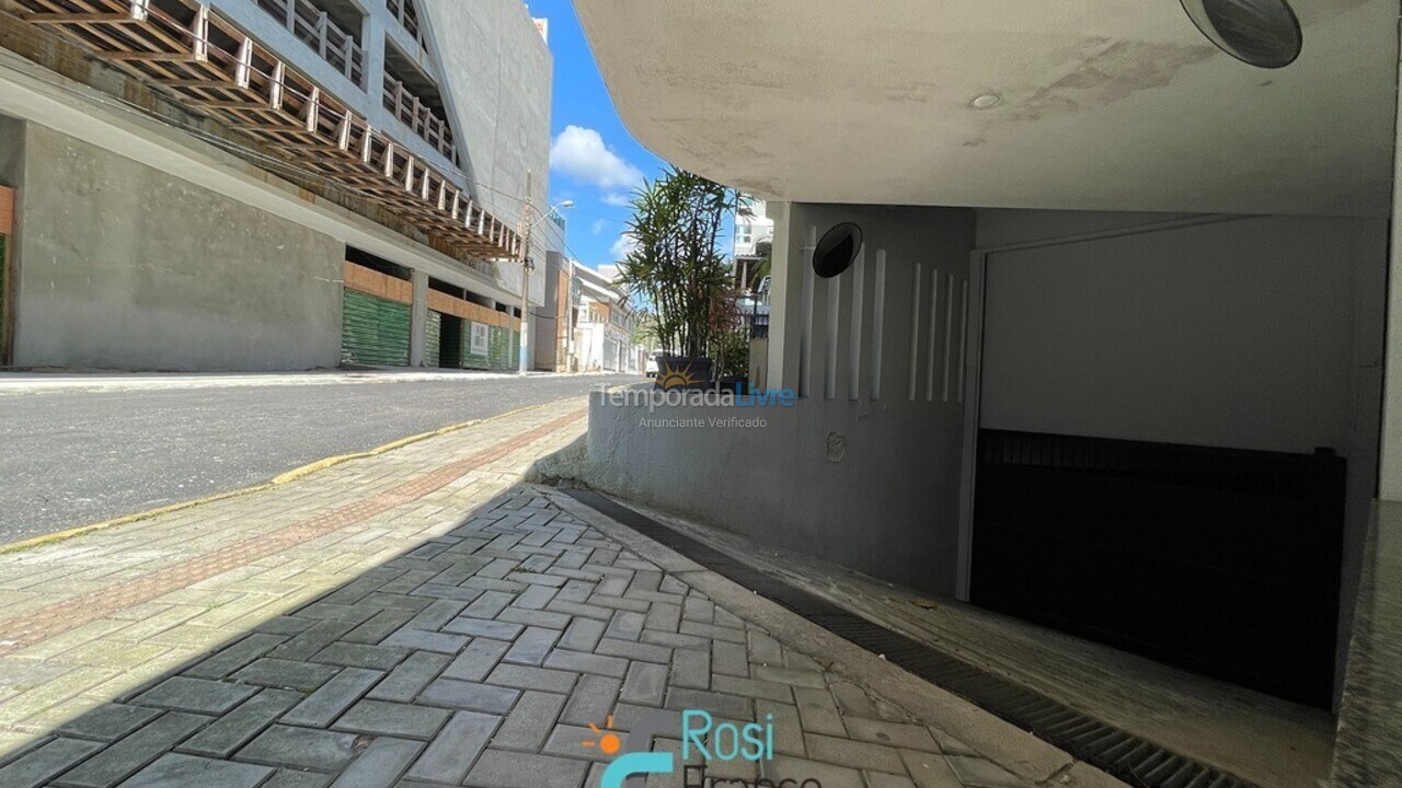 Apartment for vacation rental in Itapema (Centro)