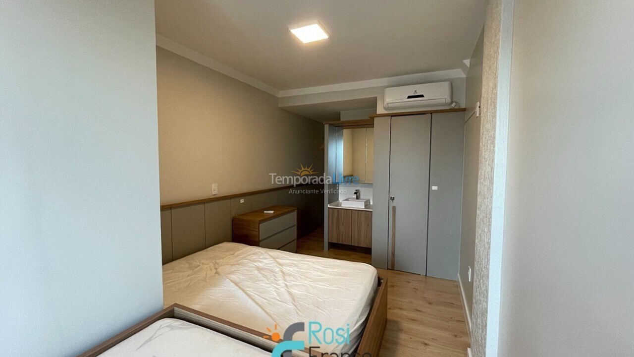 Apartamento para alquiler de vacaciones em Itapema (Meia Praia)