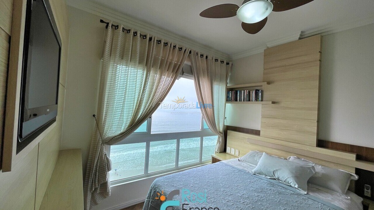 Apartamento para aluguel de temporada em Itapema (Meia Praia Frente Mar)