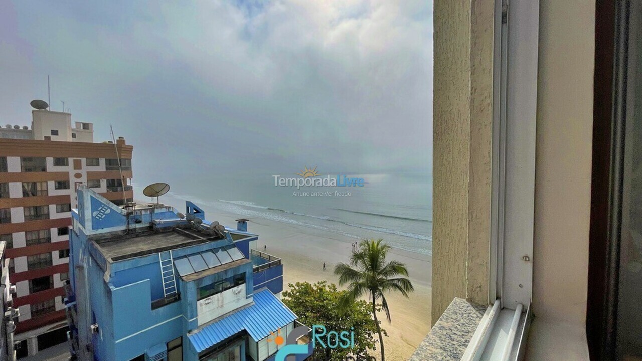 Apartamento para aluguel de temporada em Itapema (Meia Praia Frente Mar)