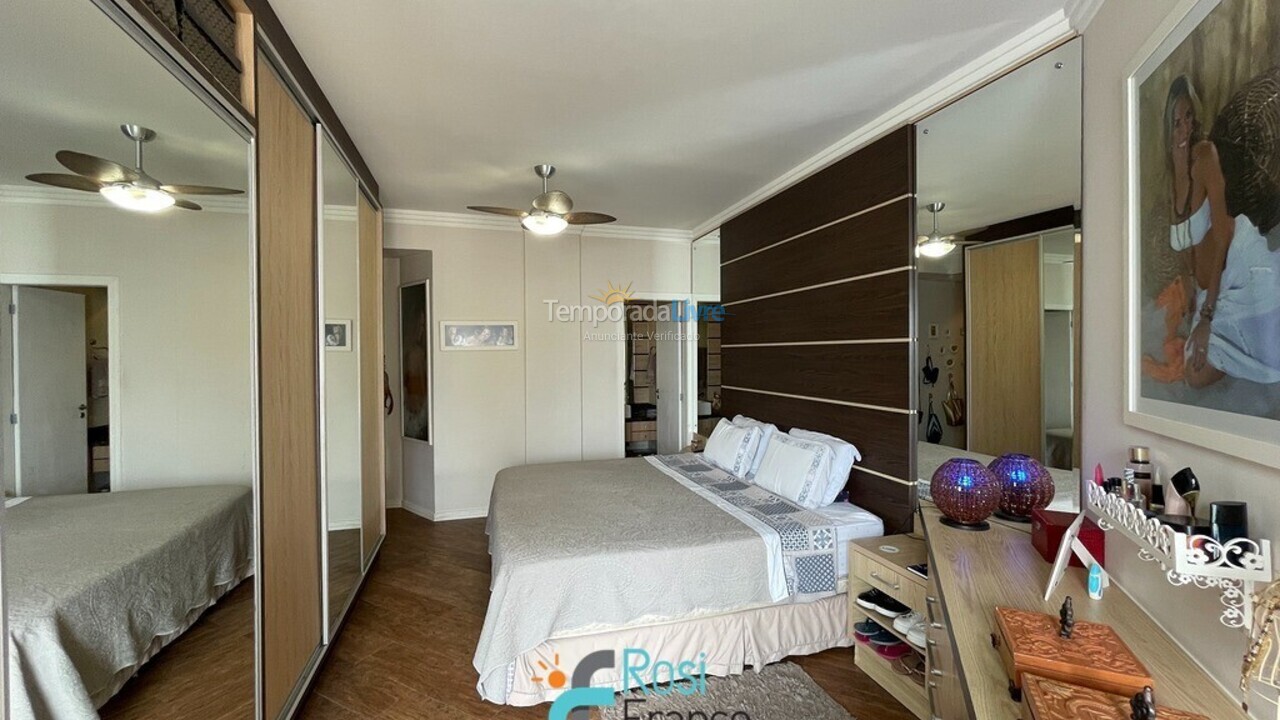 Apartamento para aluguel de temporada em Itapema (Meia Praia Frente Mar)