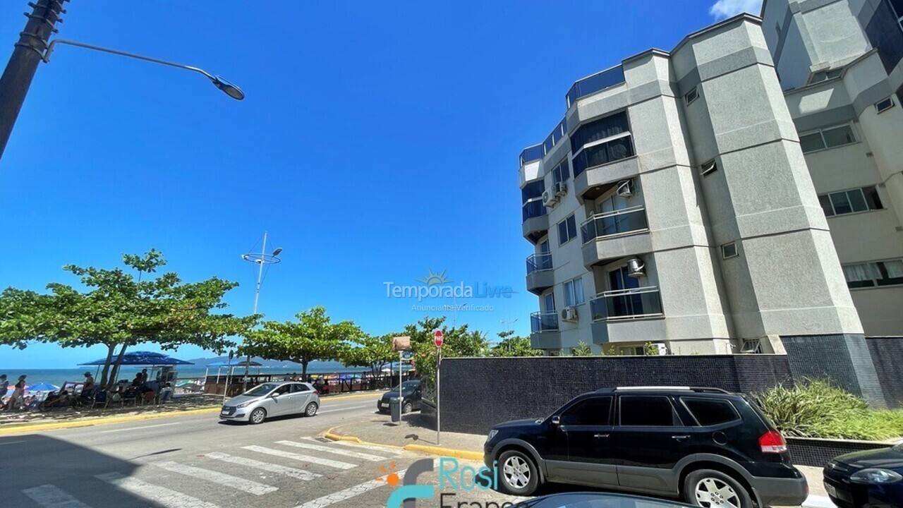 Apartamento para aluguel de temporada em Itapema (Meia Praia)