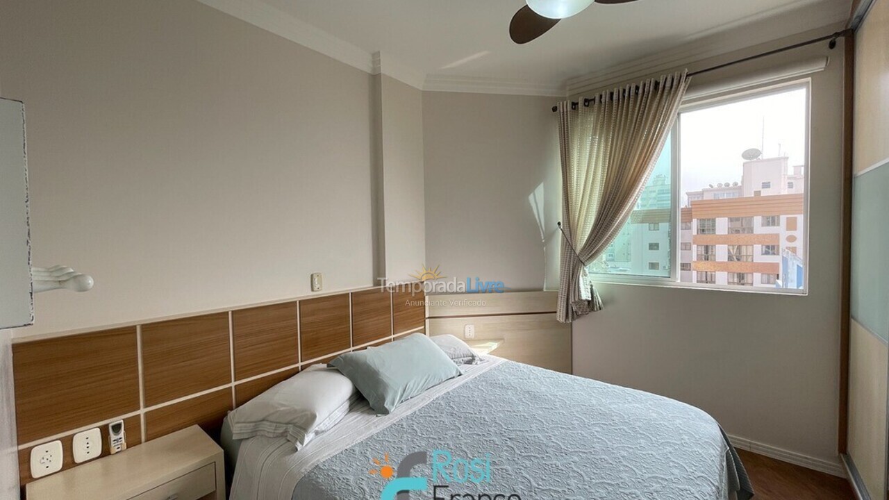 Apartamento para aluguel de temporada em Itapema (Meia Praia Frente Mar)