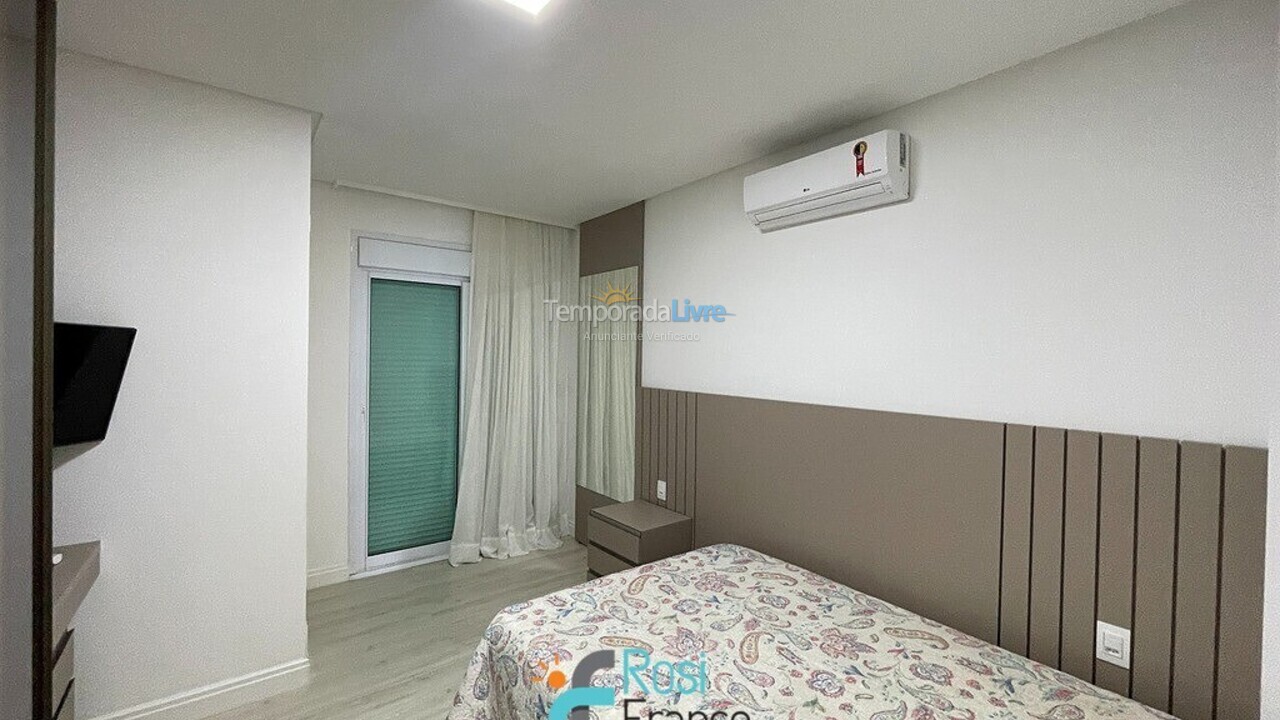 Apartment for vacation rental in Itapema (Meia Praia)