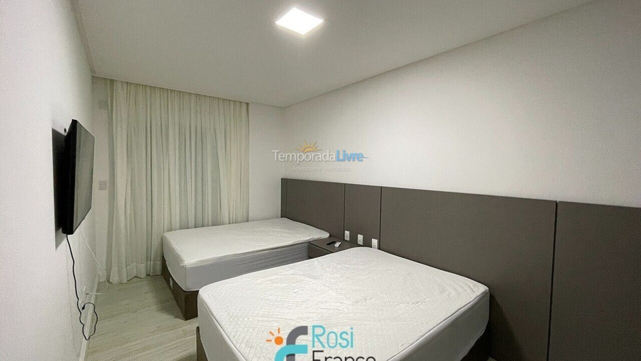 Apartment for vacation rental in Itapema (Meia Praia)